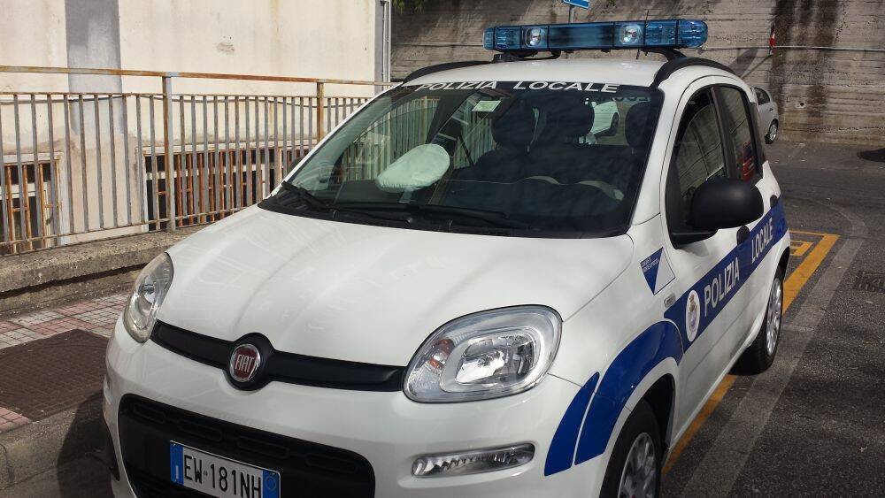 fiat-panda-polizia-municipale-di-monte-di-procida.jpg