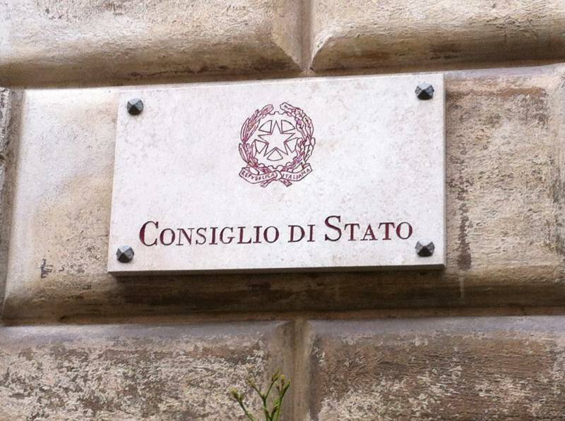 consiglio-di-stato-targa.jpg