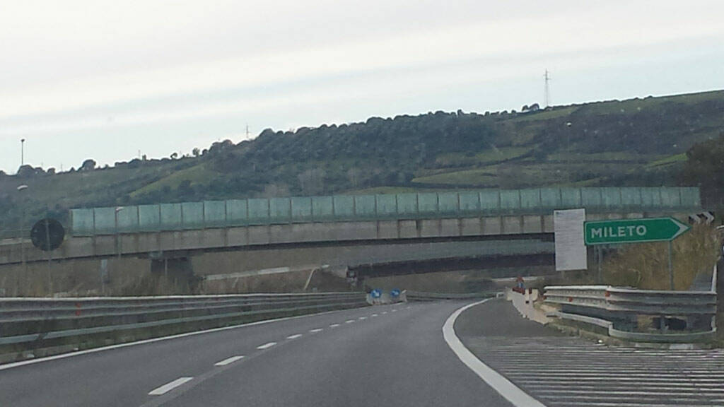 autostrada-svincolo-mileto.jpg