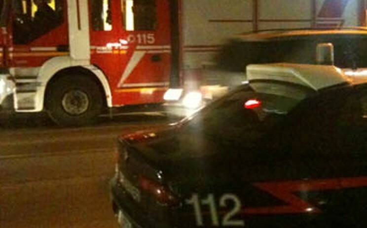 vigili-fuoco-carabinieri-notte.jpg