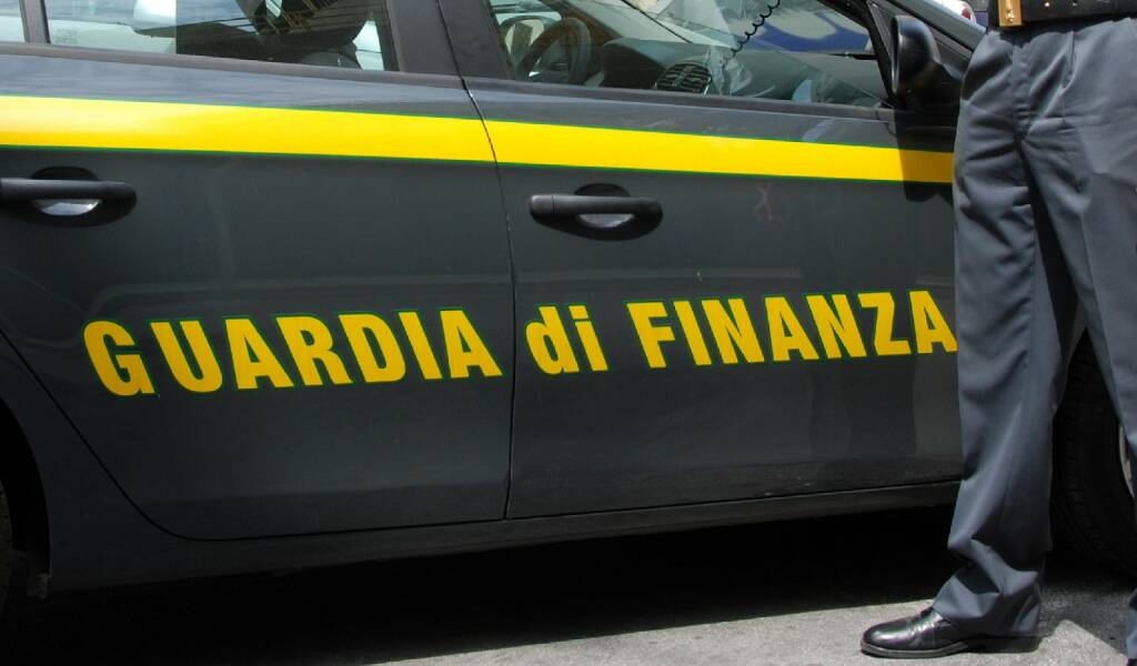 1490957402-0-mazara-arrestato-con-1-kg-di-marjuana-dalla-guardia-di-finanza.jpg