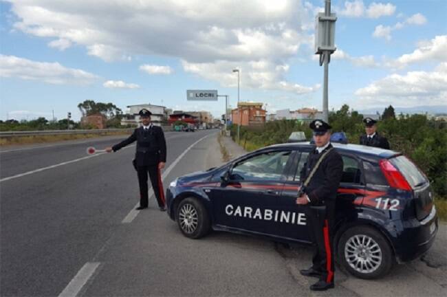 carabinieri-posto-di-blocco-locir.jpg