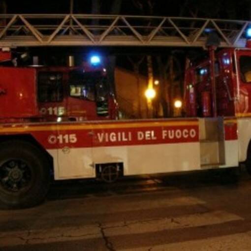 vigili-del-fuoco-di-notte.jpg