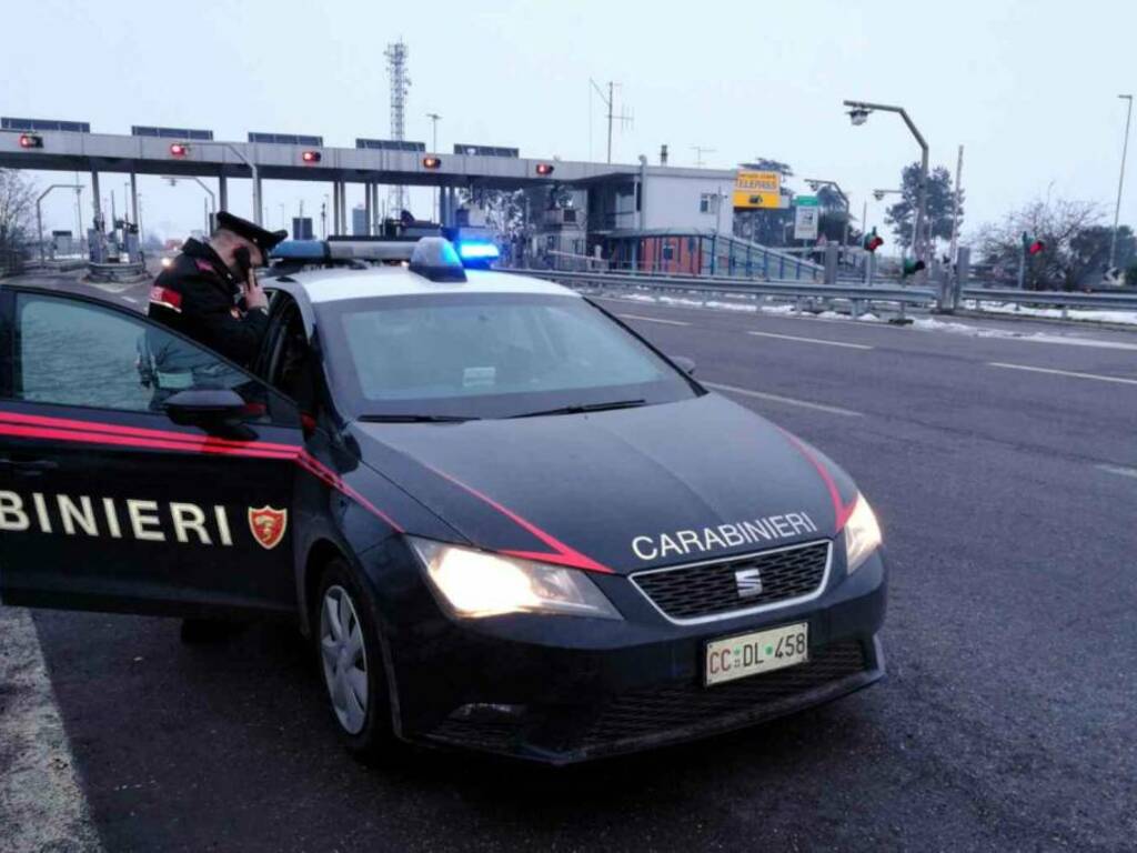 carabinieri autostrada