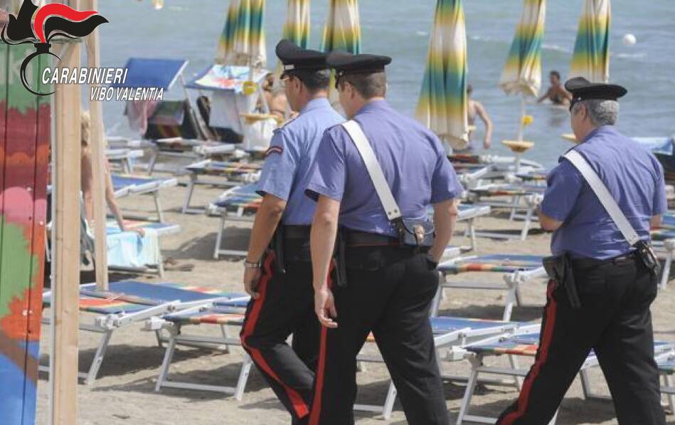 carabinieri-spiaggia-tropea