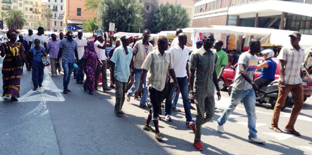 Morte immigrato a Ventimiglia, corteo contro polizia