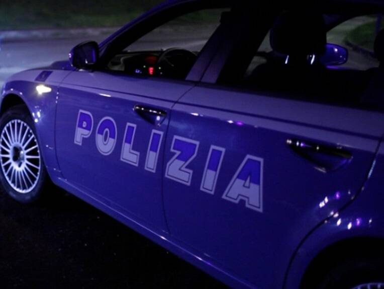 polizia-notte-jpg-14.jpg