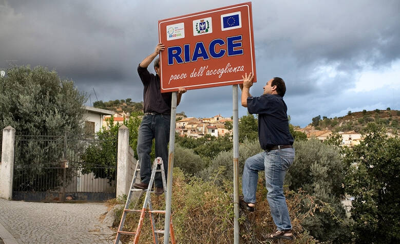 riace-accoglienza-immigrati.jpg