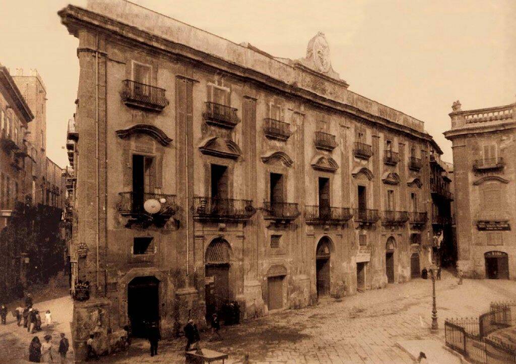 Palazzo_Monteleone_am_Piazza_San_Domenico_Palermo