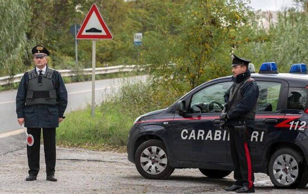 carabinieri-davoli