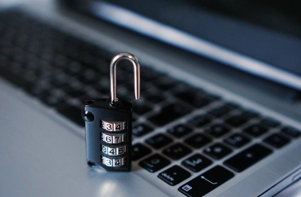 computer_security_padlock_hacker_hacking_theft_thief_keyboard