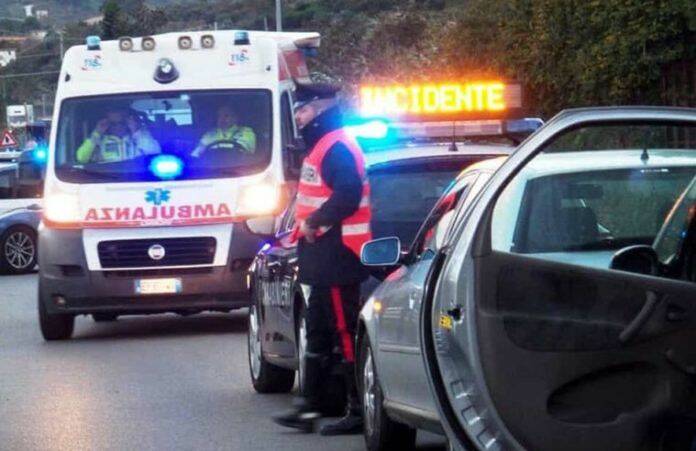 incidente-ambulanza-carabinieri-696x451