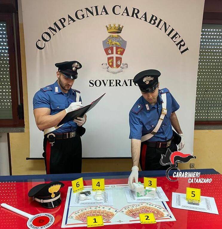 Carabinieri_soverato_droga